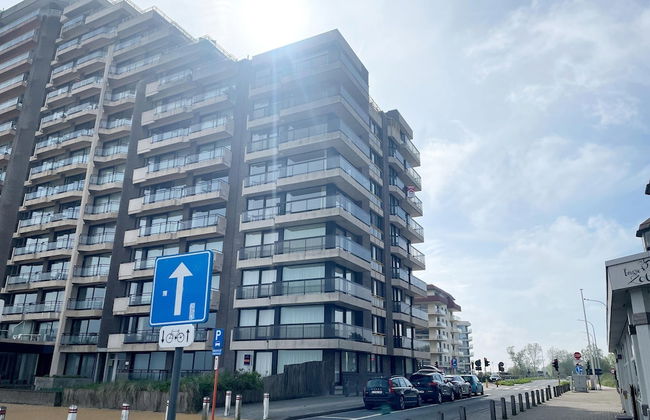 Modern Stay Near Shore - Photo 18