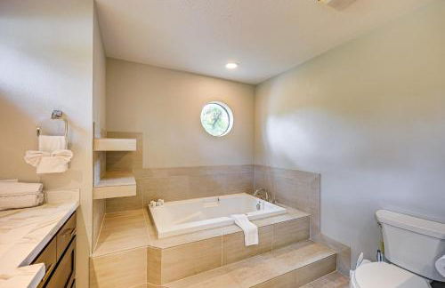 Waterfront Seguin Lake House Near Downtown - Foto 13