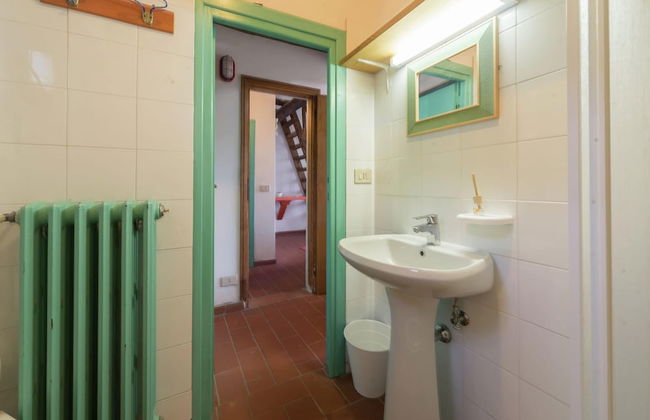 Rustic Chalet With Pool - Photo 9