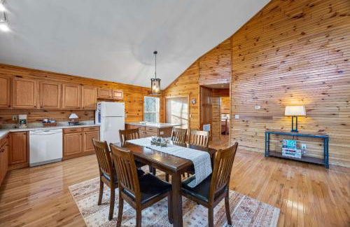 Mountain Cabin Fireplace Views Fire Pit - Foto 21