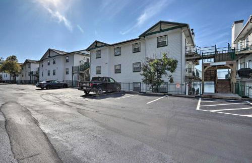 Pool Access and Boat Slip Lake Ozark Condo! - Foto 23