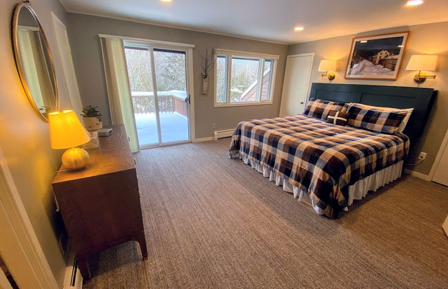 A1 Luxury Bretton Woods Ski-in Ski-out Townhome Next to Beginner ski Area Fast Wifi Keyless Entry - Photo 23