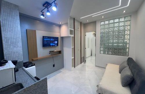 Pé na Sapucaí! Apto Completo, Decorado e Metrô na Porta - Foto 2