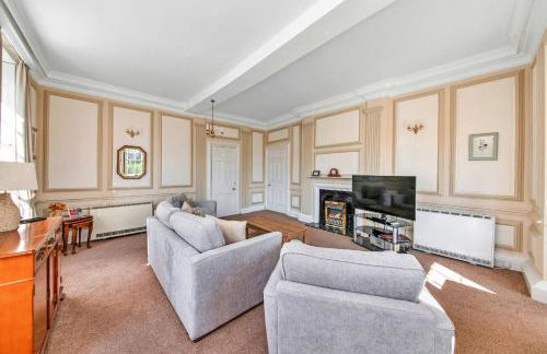 Finest Retreats - Sutton Hall Apt - Photo 8