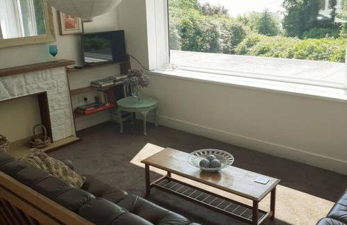 Peaceful and Stunning Waterside Location - Foto 13