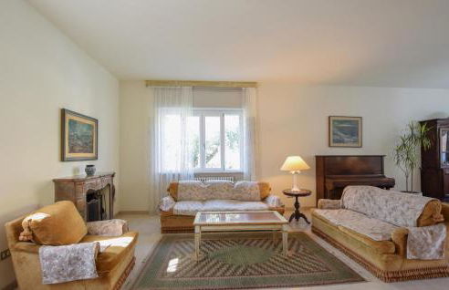 Beautiful Home In Porto Potenza Picena - Photo 4