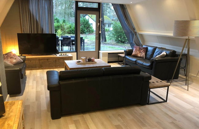 Bungalow in Limburg Near Nature Reserves - Photo 9