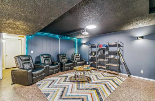 HotTub, Theater, Kings, & Firepit - NearWesley - Foto 42