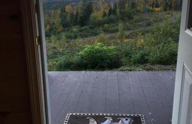 Off-Grid Cabin Nestled Among Nature with Lovely Landscape Views in Maine - Foto 12