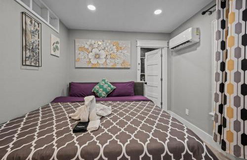 Cozy & Chic Apt King Bed -Free Parking - Foto 20
