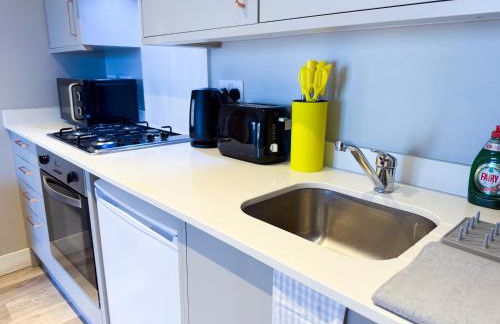 INACTIVE The A 1 Bedroom Apartment by AltoLuxoExperience Short Lets & Serviced Accommodation with Parking & Wifi - Foto 20