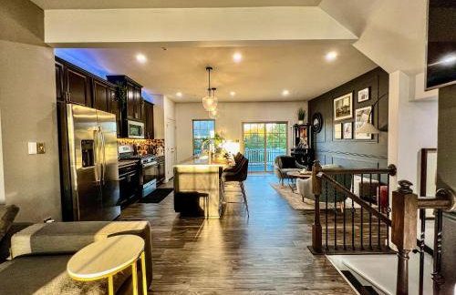 Lux Townhome Free Parking 12 min to BWI - Foto 14