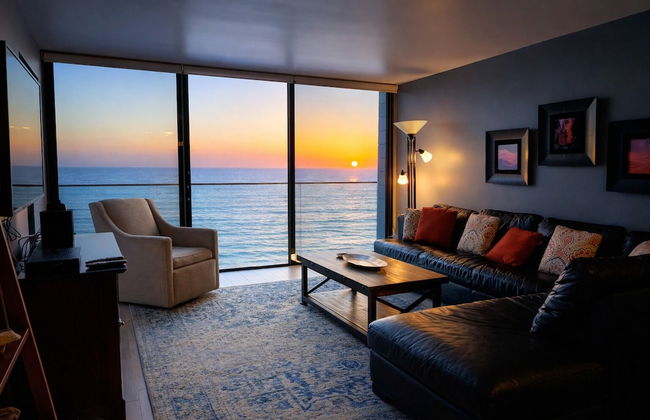 Ocean View Luxury Condo - Photo 14