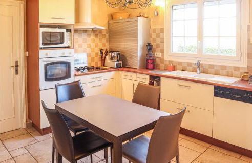 3 Bedroom Beautiful Home In Espeluche - Foto 6