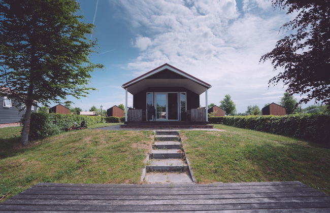 Pondside Stay w/ Kitchen - Photo 18