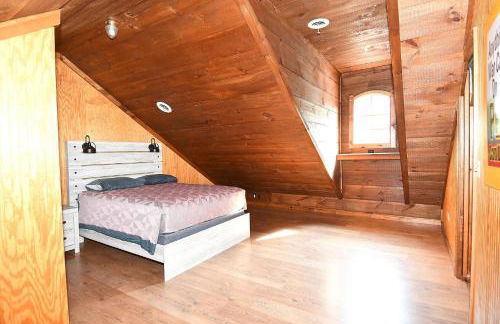 Mountain Meltdown - Pet Friendly, Grill, Wifi, Fire Pit, EV Station -Shared Space - Grill, Fire Pit, Covered Porch, Fountain Pond - Foto 12