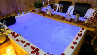 Jacuzzi Sauna privatif - La Cabanette Spa - Foto 2