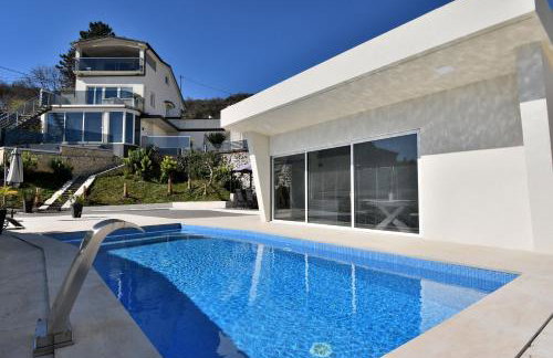 Apartments Lux with pool - Foto 13