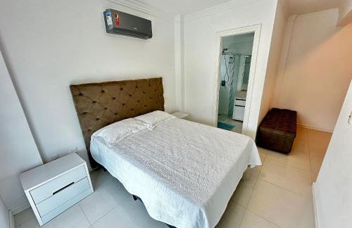 Residencial Ilha do Arvoredo - Praia de 4 Ilhas, próximo ao mar. - Photo 23