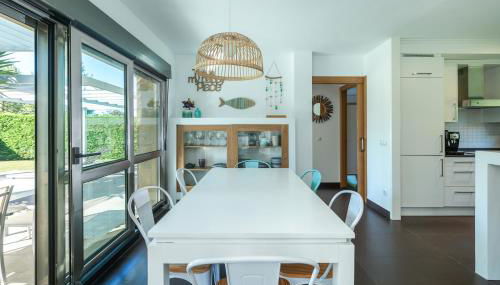 helloasturias, Casa en Llanes con piscina, jardín, cerca de la playa. - Foto 2, Garden view