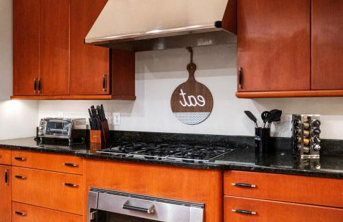 Huge Retreat w Alaska King, Pool & Jacuzzi Tub Indoor - Foto 40