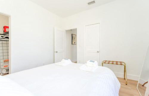 CHIC AND COZY 1 Br and 1Bth Suite on Collins Ave - Foto 5
