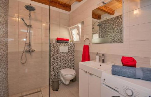 Gorgeous Home In Ricice With Lake View - Foto 34