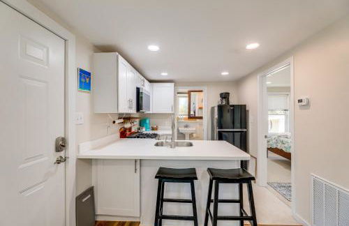 Fenced Yard, Walkable Location Cozy Beaufort Home - Foto 7