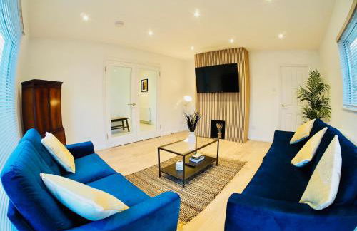 Spacious 3 bedroom Home w Parking in Farnborough - Foto 10