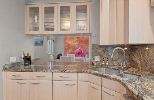 Heart of Cherry Creek Group Retreat Hot Tub - Foto 26