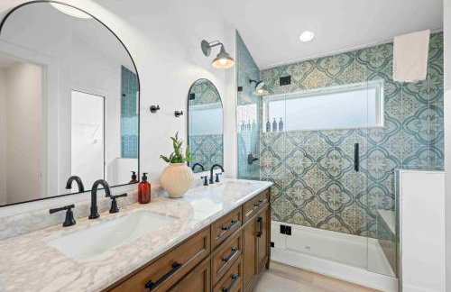 3 Homes, 3 Hot Tubs, 10BR, 10 Bath, Near Ark! - Foto 25