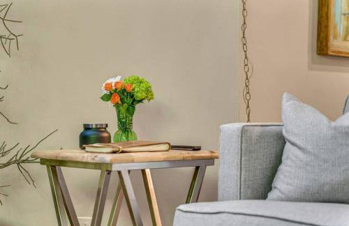 The Village Inn by Dakota Gal Digs - Foto 11