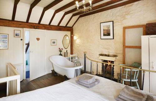 Bryn-y-Gof - Photo 1