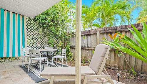 Newly remodeled 8-steps to sand path of Beach! - Foto 4