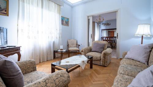 Retro 2-Bdrm House Near Metro in Heraklion by ΜΡS - Foto 1