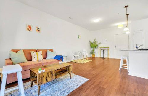 1BR King Bed near Shopping, Dining & Entertainment - Foto 49