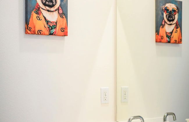 Chic Modern Retreat With Stunning Views 1360 Sqft - Photo 27