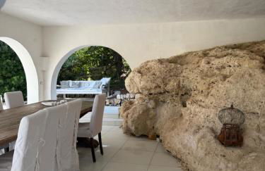 Luxury Ostuni Beachfront Villa with Pool & Private Parking - Foto 42