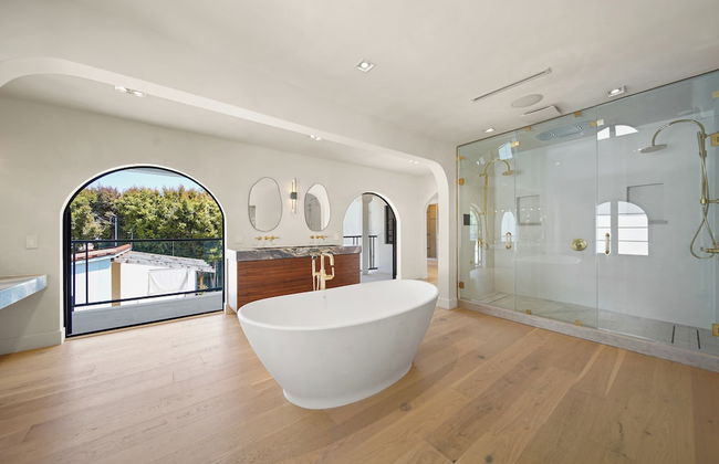 Bella Villa - Photo 21