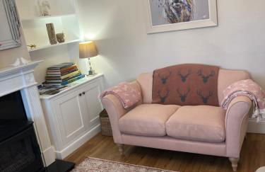 The Lily Pad - Boutique Townhouse, a short walk to Town Center and Racecourse - Photo 21