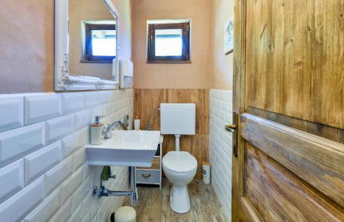 5 Bedroom Awesome Home In Novi Marof - Foto 53