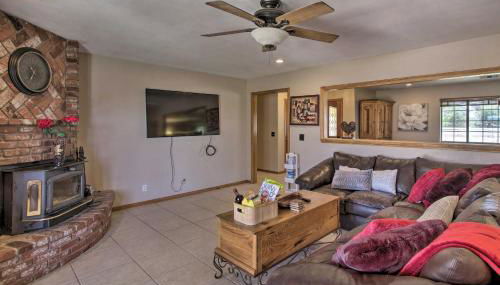 Spacious Lancaster Family Ranch - BBQ and Patio - Foto 4