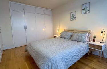 Bright & Spacious Split Level Flat in Kennington - Foto 13