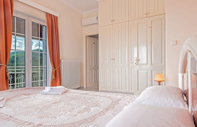 Zante 5 bedroom Villa with private pool and basketball court - Foto 7