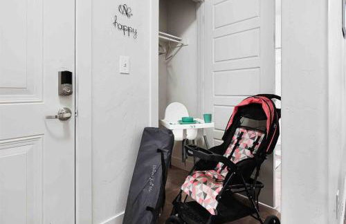 Bee Chic in SoJo w/hot tub+gym+local ski slopes - Foto 20