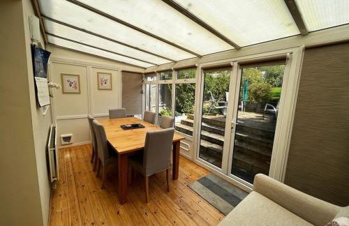 House - 3 bed 2 bath, self check in, amazing views! - Photo 13