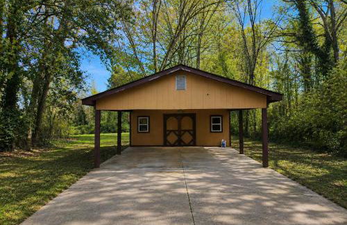 4BR Pet-Friendly Atlanta Woods Retreat - Foto 25
