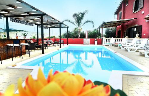 Villa Radiosa In Sicily with private fenced pool, Please read, leggete, HOST INFO for correct cost - Foto 52