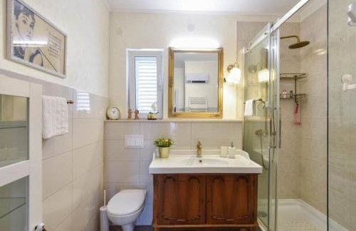 Holiday House near Split with heated pool - Photo 37