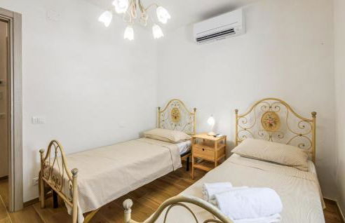 Gorgeous Home In Loc Avenale, Cingoli - Foto 24